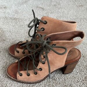Jeffrey Campbell Sandals Size 8